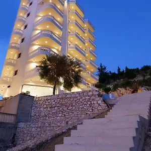 Hotel apartamentowy Sky Way Skk Luxury, Saranda